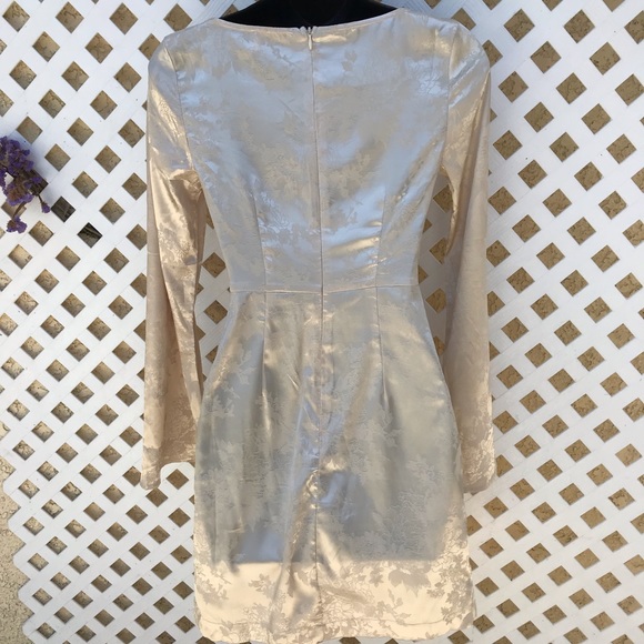 Princess Polly  floral satin dress long sleeves tan color size 0 - Picture 3 of 5